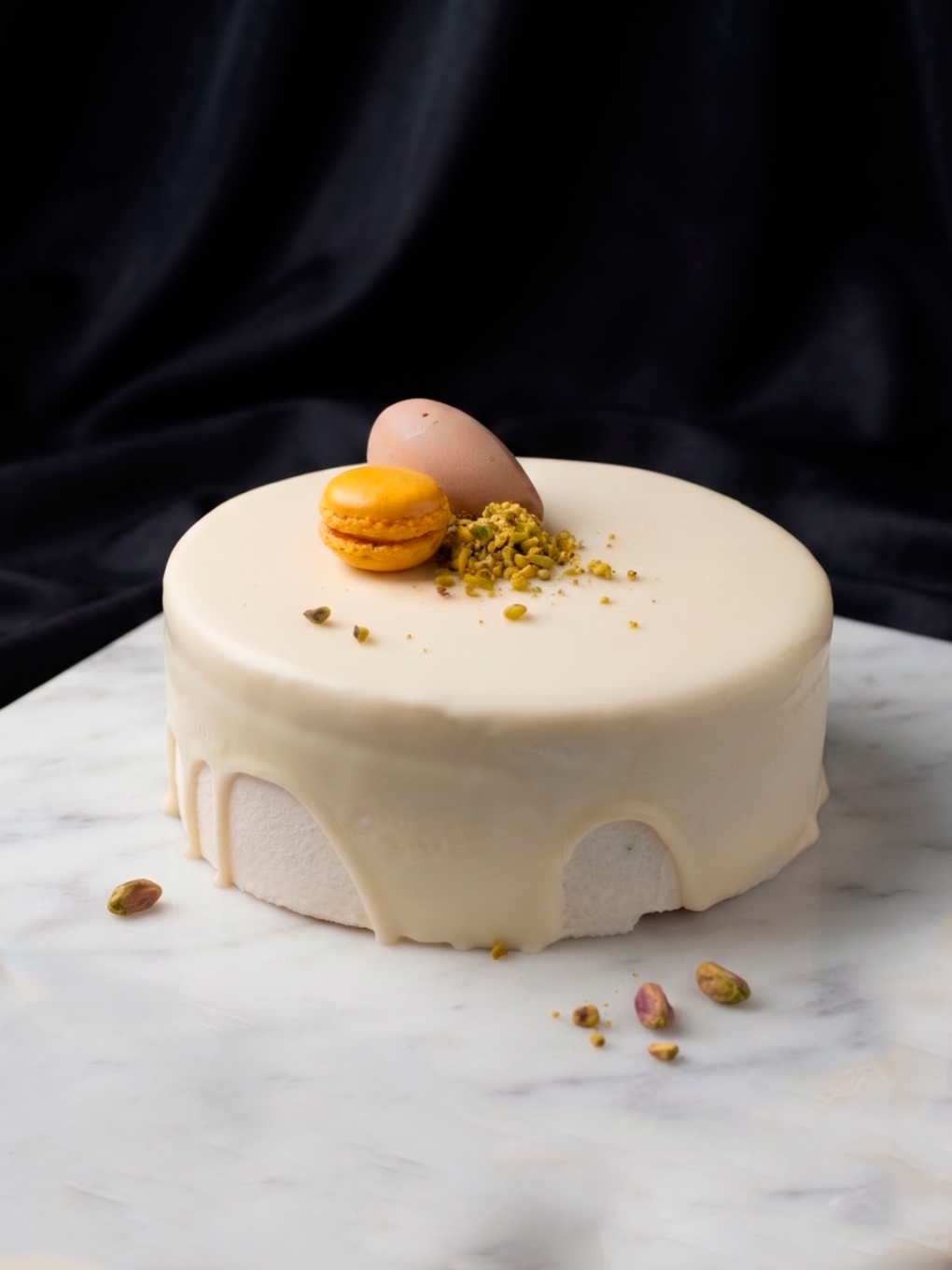 PASTEL DE CHOCOLATE BLANCO Y PISTACHO